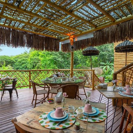 Hotel Vila Kebaya Ilhabela Esterno foto