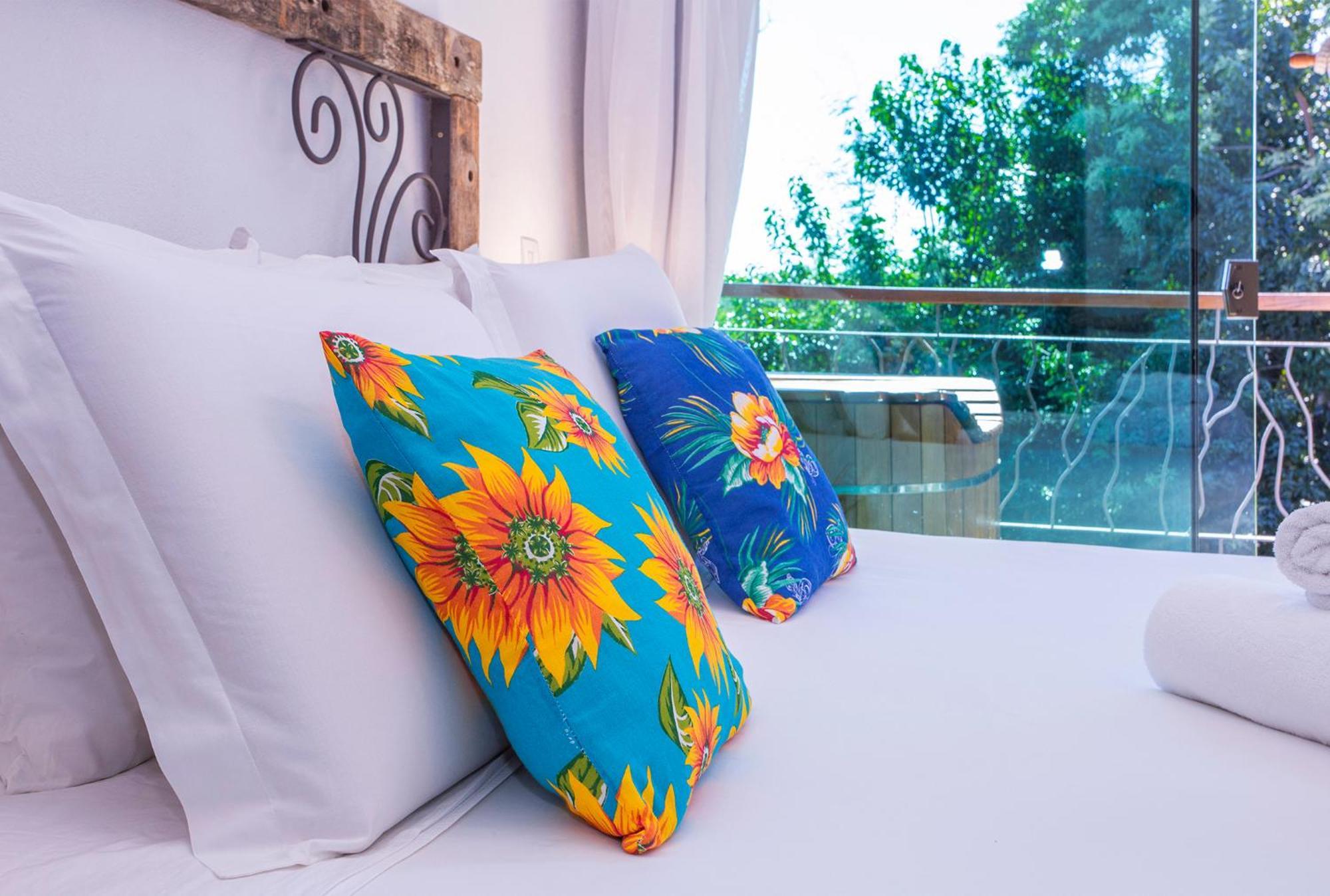 Hotel Vila Kebaya Ilhabela Esterno foto