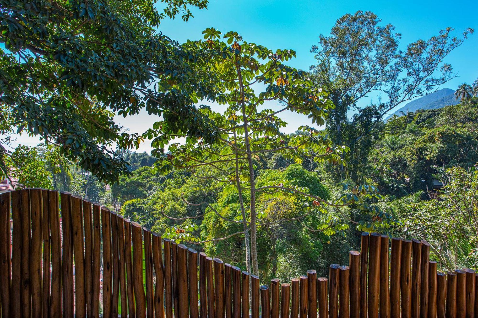 Hotel Vila Kebaya Ilhabela Esterno foto